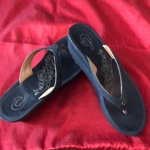 Olukai leather wedge flip flop
